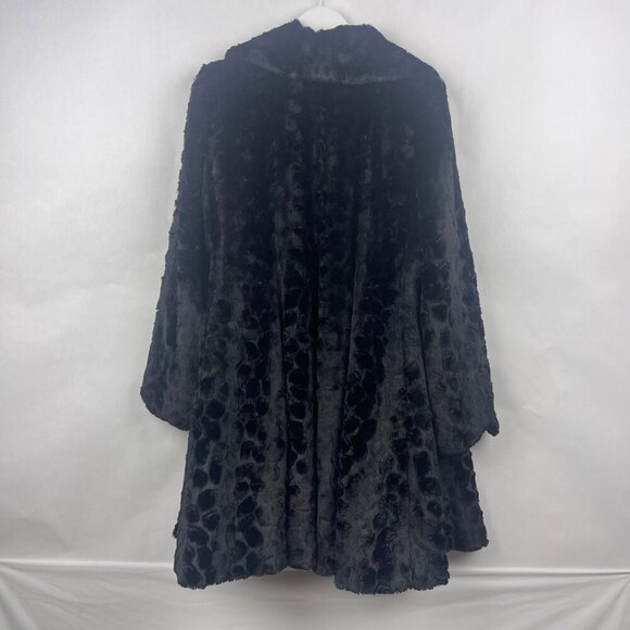 Outdoor Edition By Parkhurst Long Black Faux Fur Coat With Button Closure - Picture 13 of 14